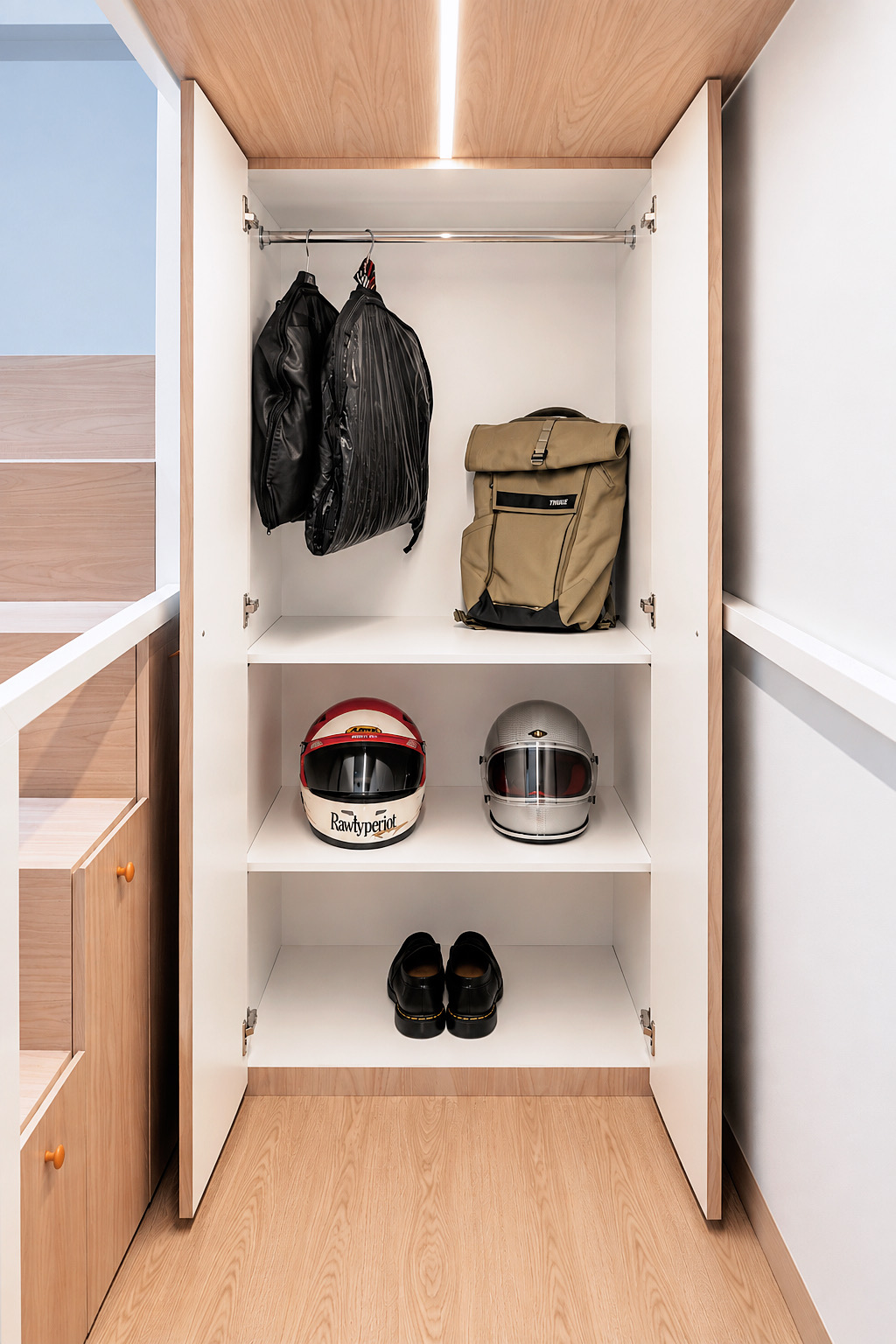 Kamar Biru — Photography 03