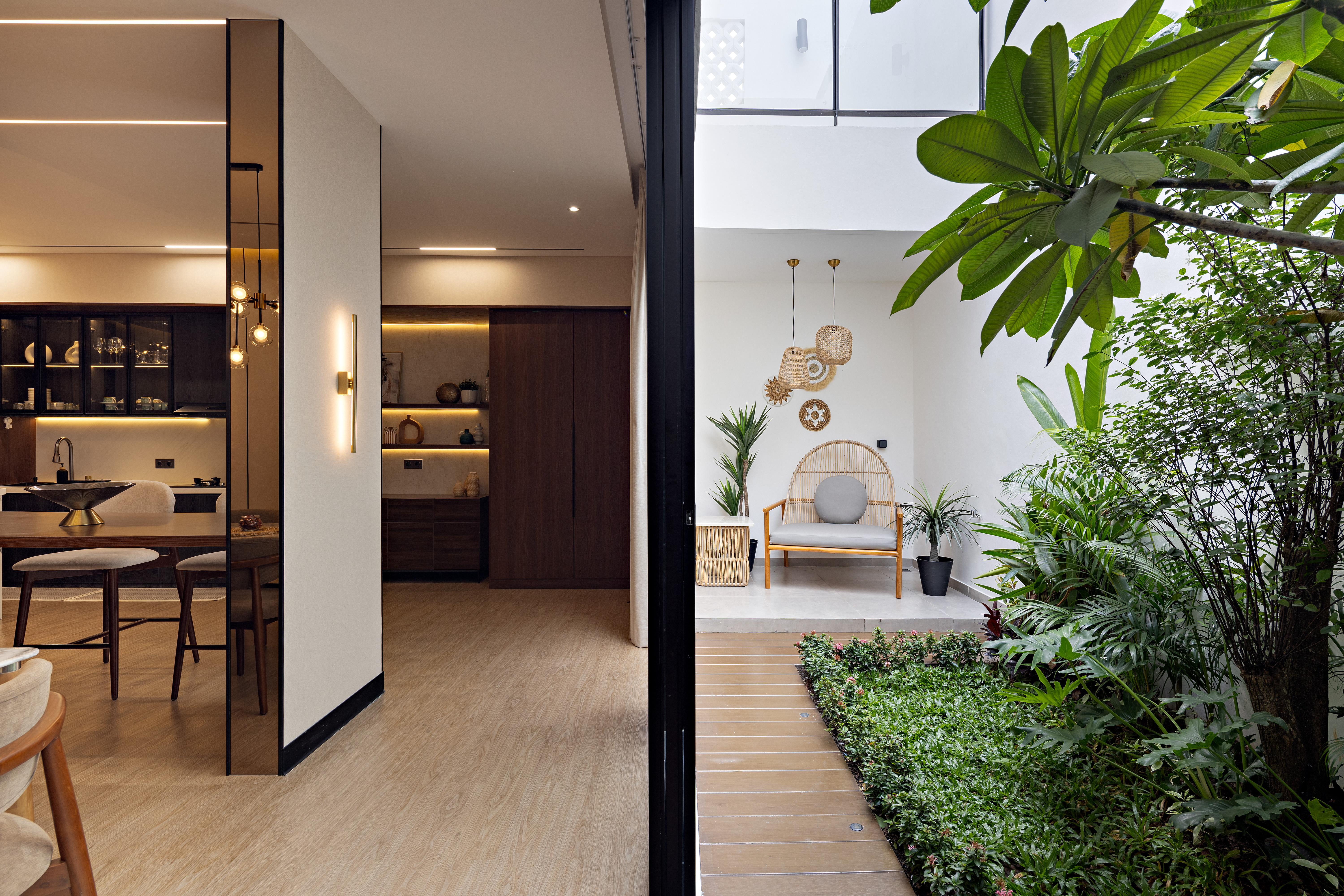 TR House — Real 08